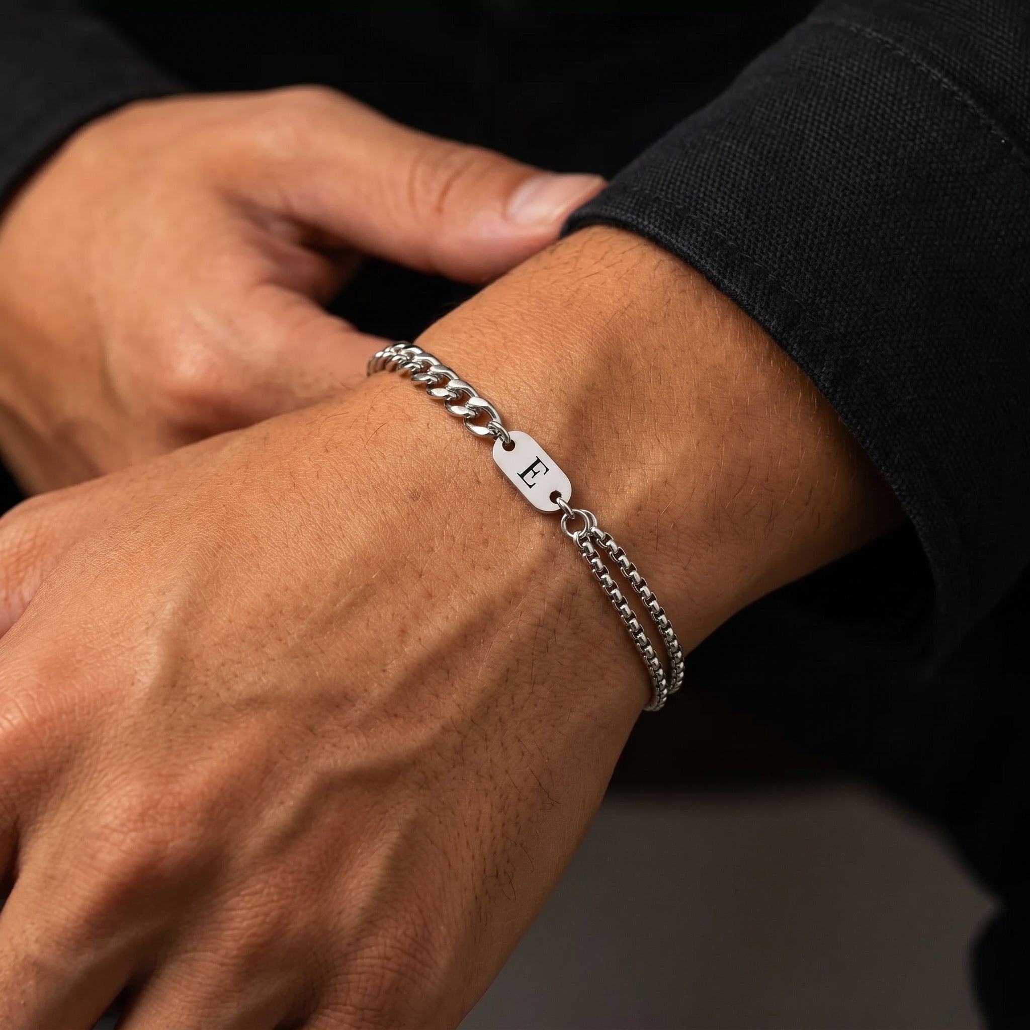 Initial Bracelet "Valor"