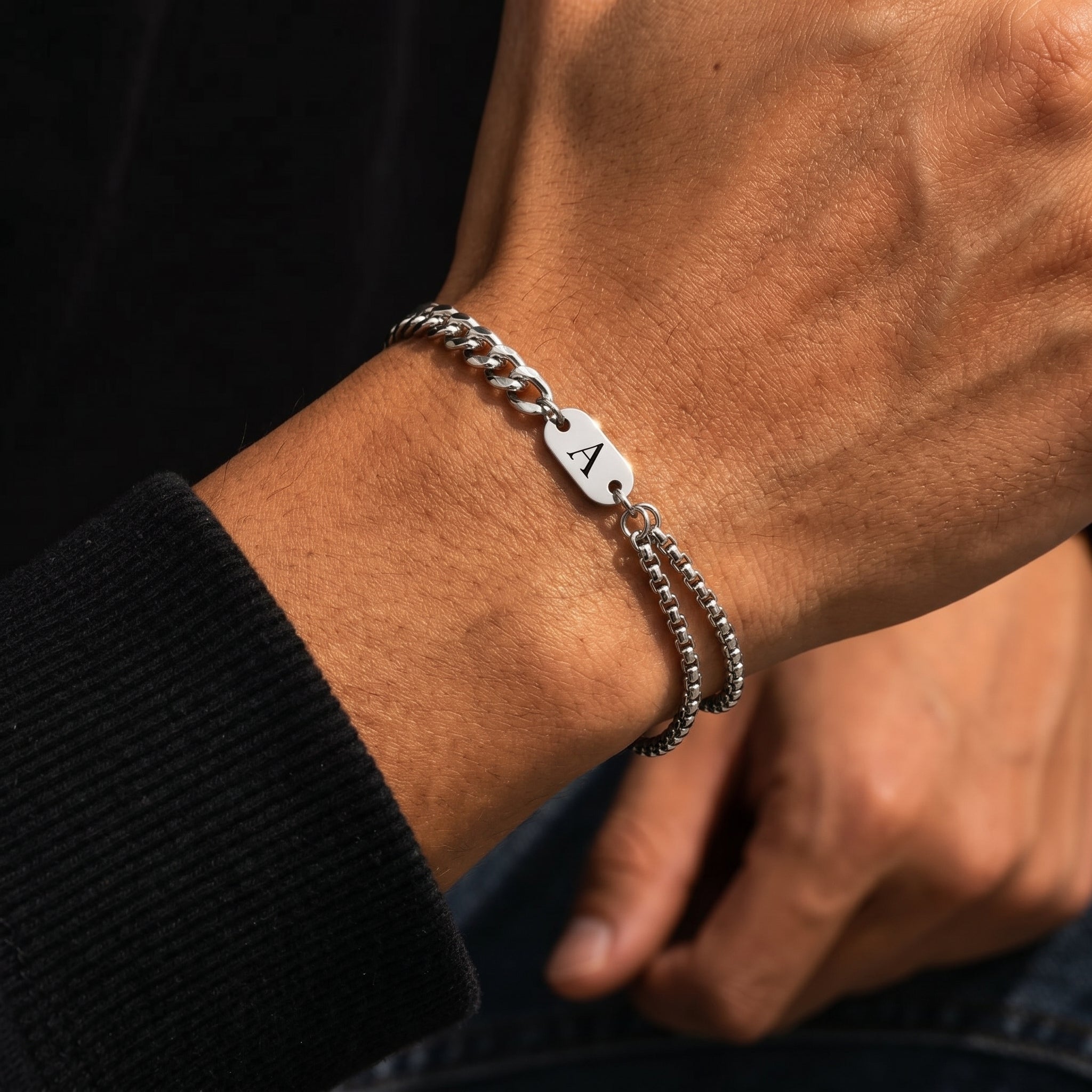 Initial Bracelet "Valor"